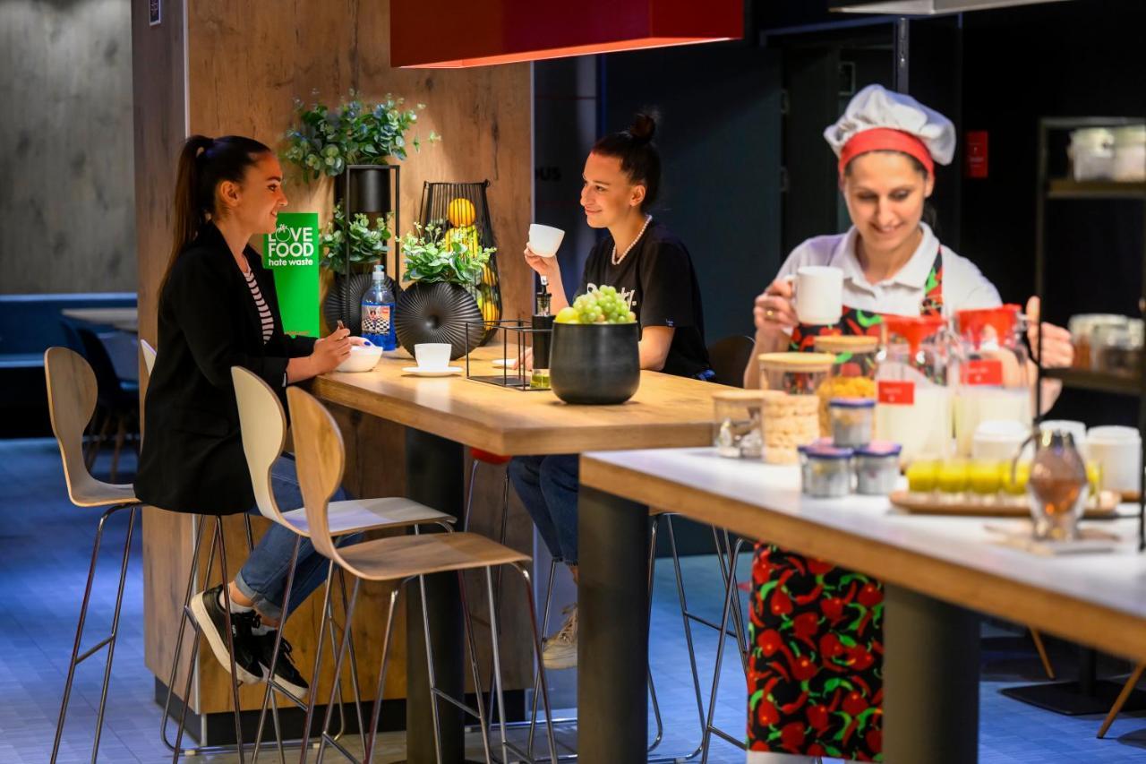 Ibis Skopje City Center Εξωτερικό φωτογραφία